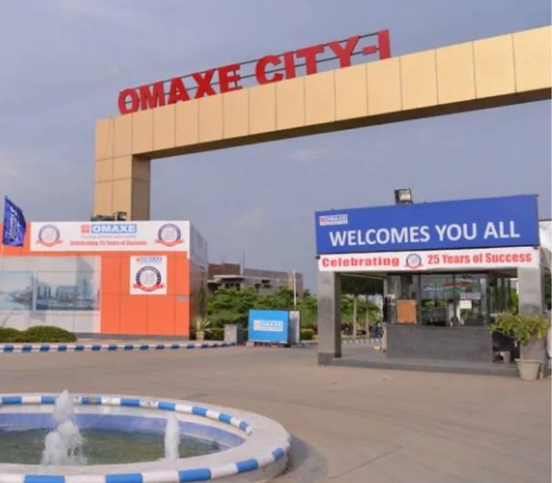 omaxe is a top real estate builder. As they deal in residential projects as well as commercial projects They deal in the Gurgaon region, Noida, Chandigarh and many more. Omaxe is both a real estate agent as well a real estate developer. As they provide sale for house or house for rent, they developed different projects like omaxe celebration world, omaxe Gurgaon mall, omaxe Chandni chowk and many more. Omaxe provides studio apartments, 2bhk flats, 3bhk flats, 4bhk flats, 3bhk independent floor, 4 bhk independent floor and villas in affordable housing in Gurgaon. and also provide ready-to-move flats in their residential project. Omaxe provides luxury houses in India There are many real estate property options by Omaxe for the customer who wants flats in the delhi real estate, as Omaxe offers you a wide range of apartments in Gurgaon. It you want detail regarding the builders and developers of Indian real estate for that search on the real estate website and get detail regarding projects like the floor plan, home plans design, single floor house design, duplex house design, 3-bedroom house plans, 2bhk house plan and many more. So, grab the best deal, and contact your nearby property dealers. Omaxe Dream Homes Residential Plots - Indore - Deal Acres